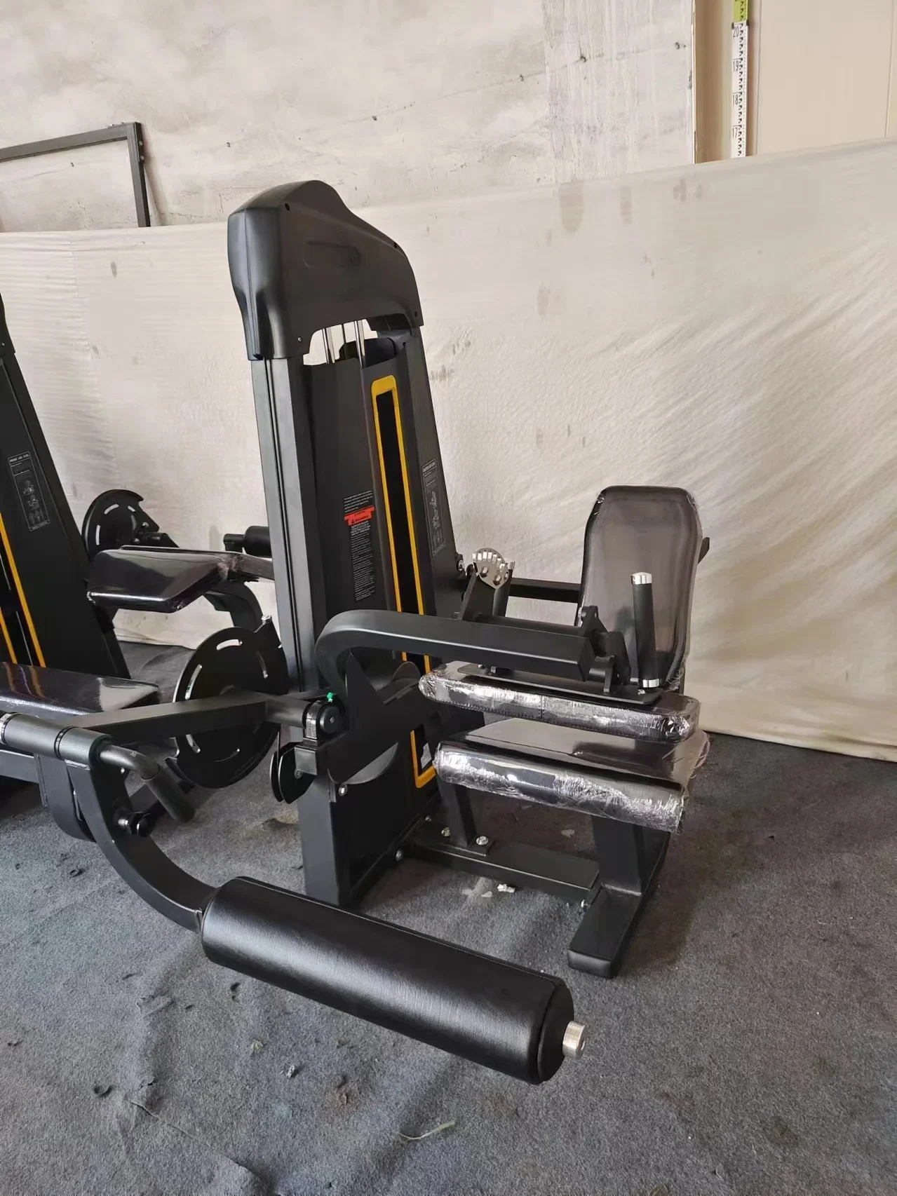 Sprzęt do ćwiczeń na siłowni,  – Home Gym Leg Extension Machine recenzja i cena