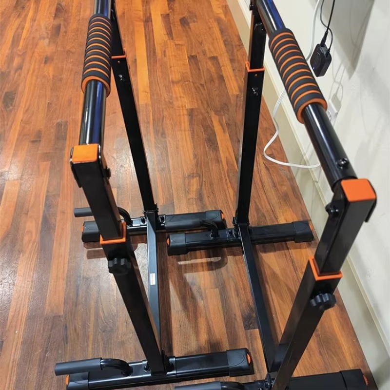 Regulowane poręcze do pompek d – Dip Station Parallel recenzja i cena